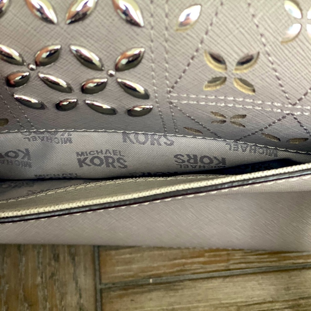 Michael Kors Purse - Picture 3 of 4